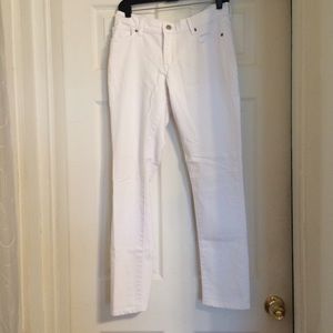 ❗️donating soon❗️OLD NAVY the flirt white jeans