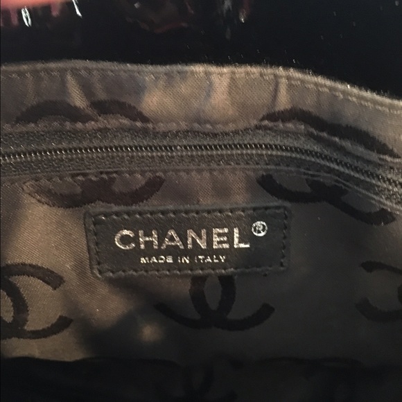 Auth Chanel black patent leather pony hair. - Picture 3 of 4