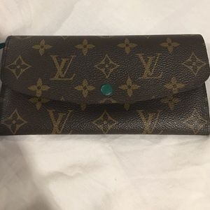 Louis Vuitton Monogram Emilie Wallet Vert