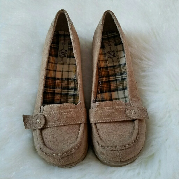 SALE! Route 66 Tan Shoes