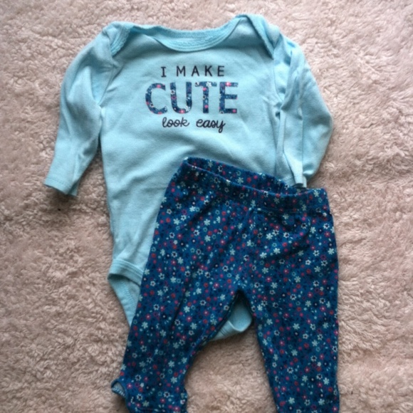 2 Girl 3-6 Month Matching Sets - Picture 3 of 3