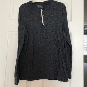 Lauren James "The Boyfriend Tee" Sz. Medium