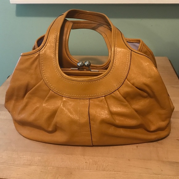 Coach Purse // Tobacco leather