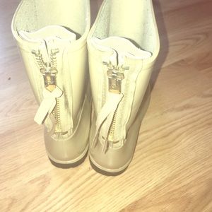 Aldo rain boots! Zipper detail!