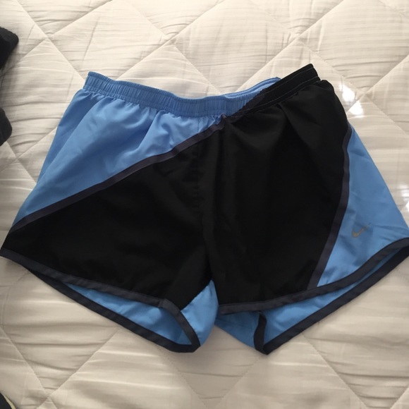 Nike Running Shorts - Picture 1 of 3