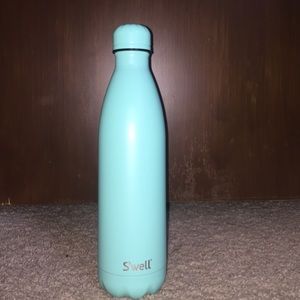 new turquoise 750 ml (25 oz) s'well water bottle
