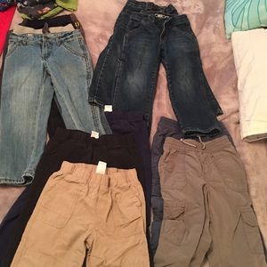 10 pairs of 4T pants. Great condition!