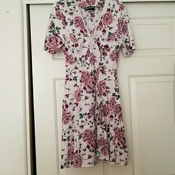 *SOLD* Vintage Floral Dress