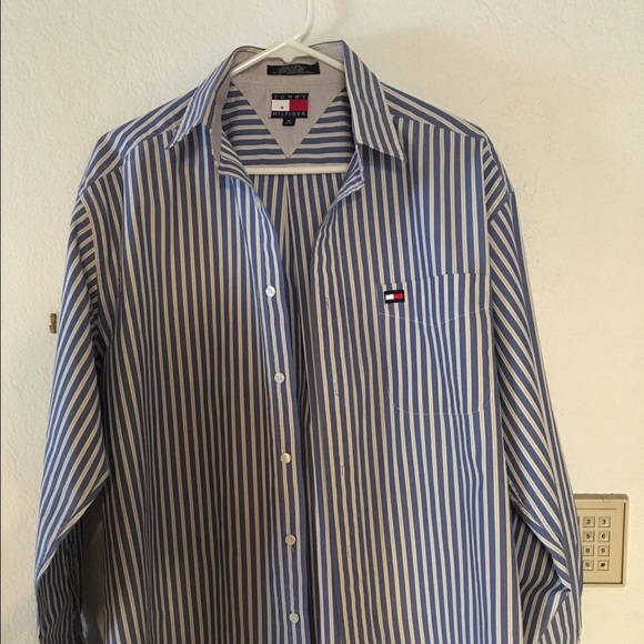 Casual button up long sleeve.