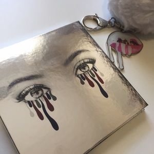 Holiday Kyshadow Kylie eyeshadow palette