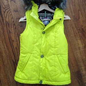 BURTON DryRide sz SM faux fur ski snowboard vest