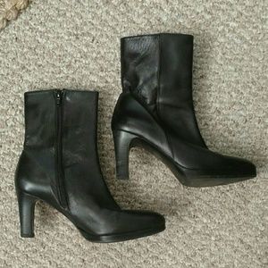 Vintage Shoes - Black Leather Platform Boots Made in Spain Sz 7.5 Vintage Shoes - Black Leather Platform Boots Made in Spain Sz 7.5