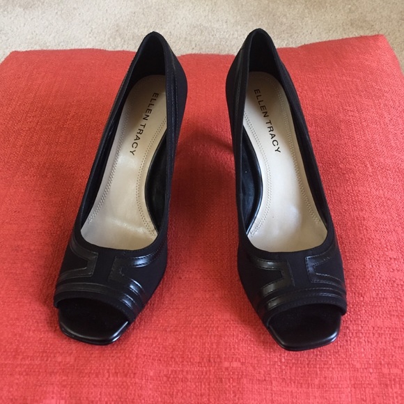 Ellen Tracy Black peep toe shoes - Picture 4 of 4