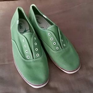 Green keds