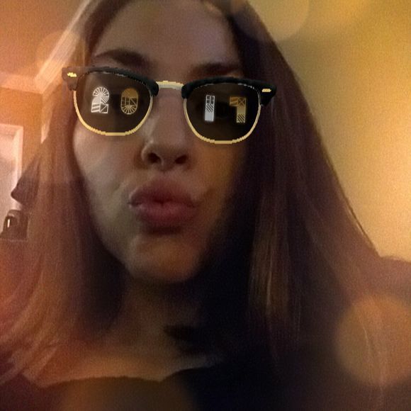 Meet your Posher, Hannah