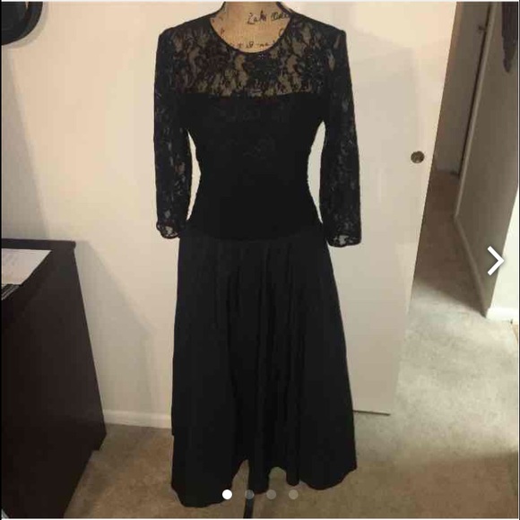 Vintage Black LACE Dress SZ6