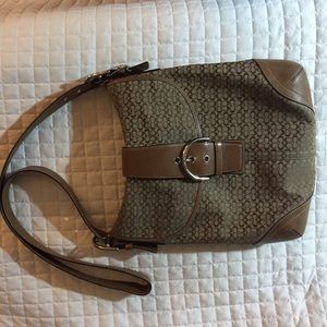 ❤️Classic Coach Tan Crossbody Bag❤️ ❤️Classic Coach Tan Crossbody Bag❤️