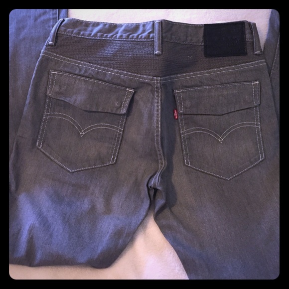 Brand new Never Worn Levi jeans