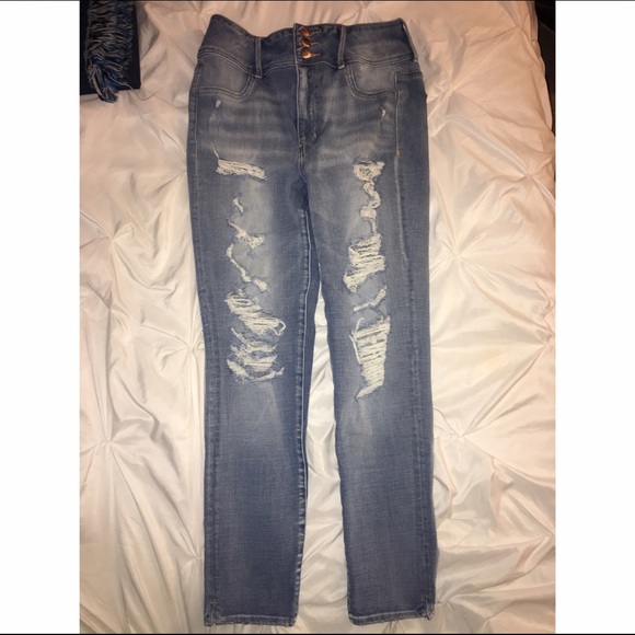 American Eagle High-Rise Jeans