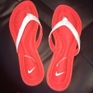 Nike flip flops
