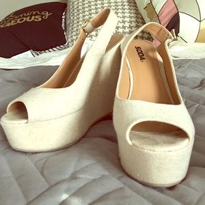 Cream wedges
