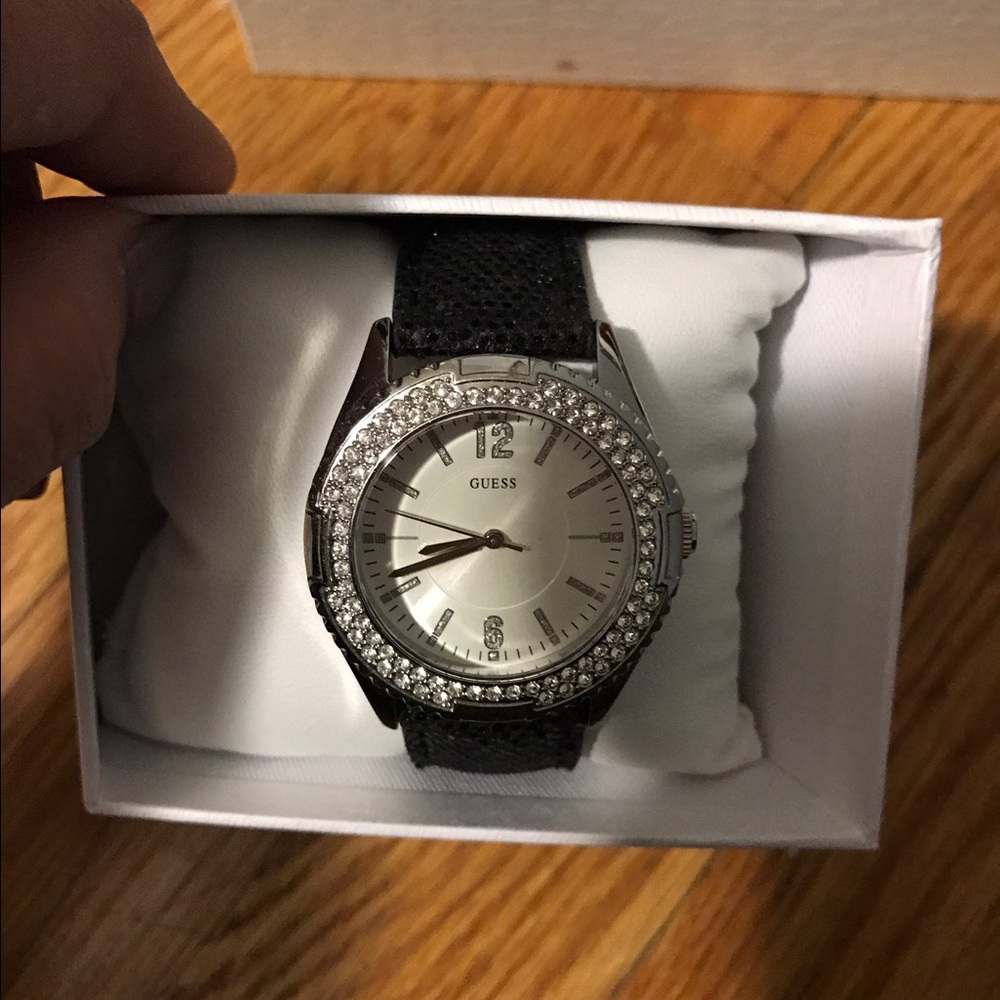 Guess watch - Picture 3 of 4