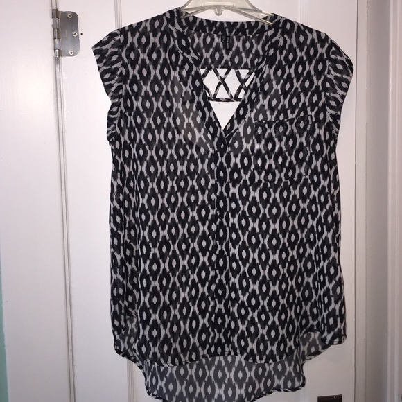 Maurices cap sleeve button up Shirt