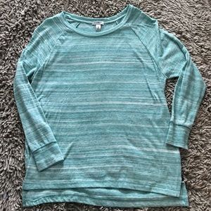 NWOT Flowy teal tee