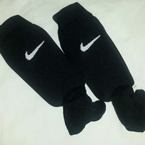 Nike shin guards