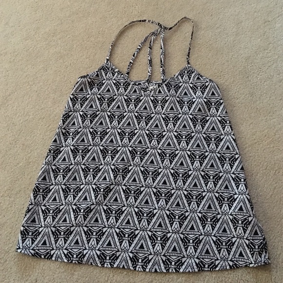 Abercrombie& Fitch black and white patterned shirt