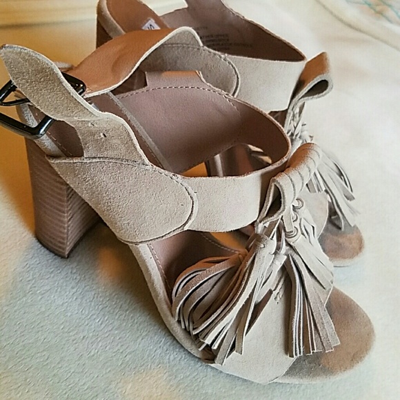 Steve Madden tassel sandals - Picture 1 of 4