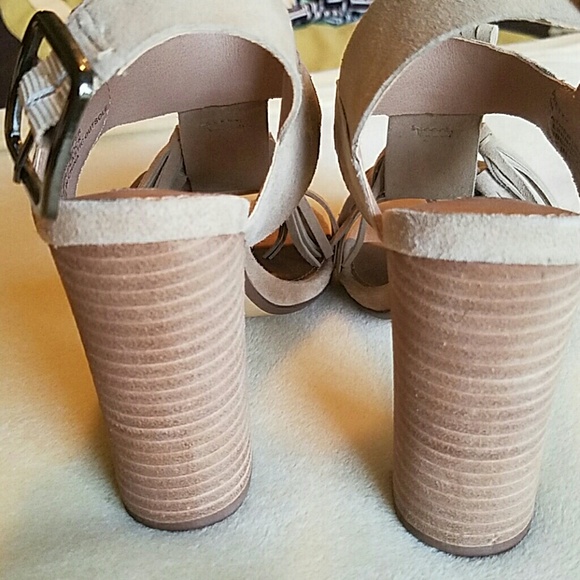 Steve Madden tassel sandals - Picture 4 of 4