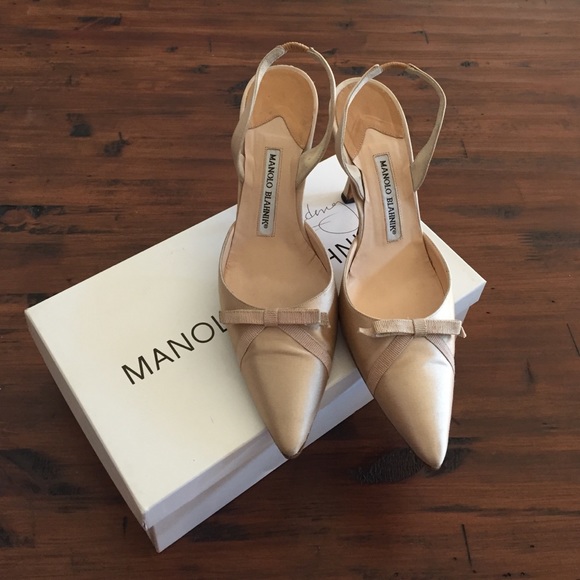 💃Manolo Blahnik - cream colored 38 1/2