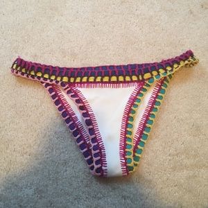 Kiini white taz Medium bottom