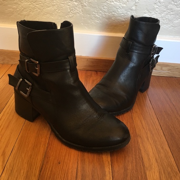 BLACK ANKLE BOOTS