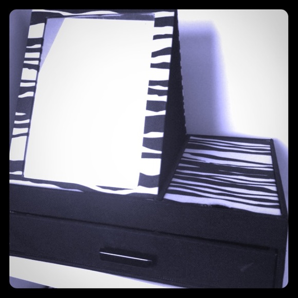 Multi-use organizer/charging station