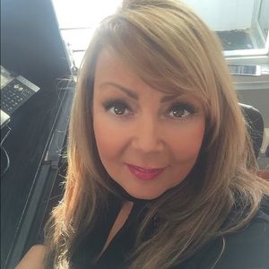 Meet your Posher, Debra