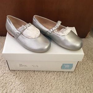 NIB Toddler Elephantito Silver Metallic shoes 7