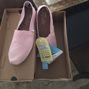 Toms canvas shoes