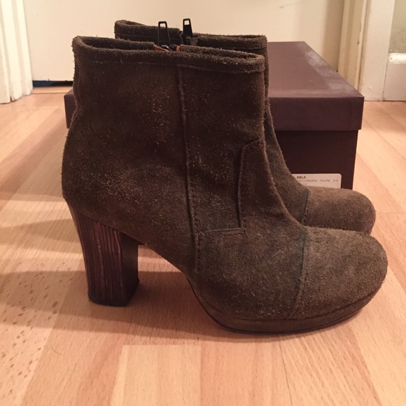 Calleen Cordero suede ankle boogie - Picture 1 of 4