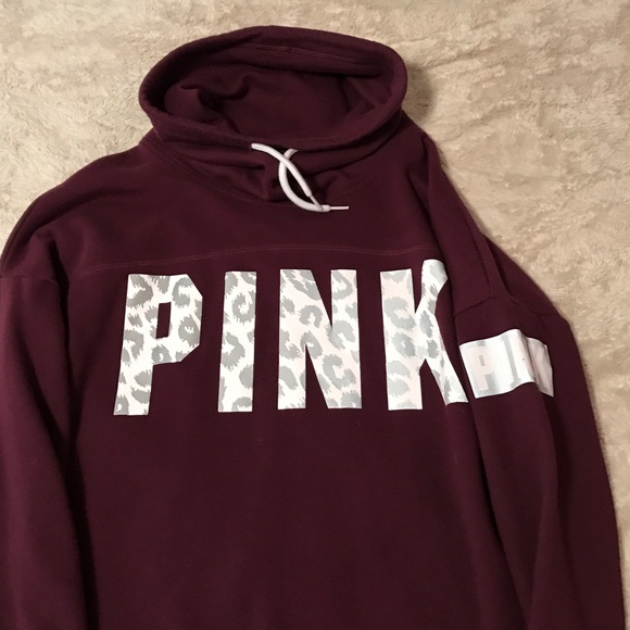 Vs reflective hoodie. Size medium.