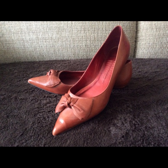 Brazilian Leather Bow Front Flat