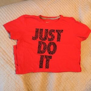 nike short sleeve tshirt