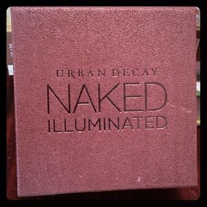 Urban Decay Illuminated Powder in Luminous