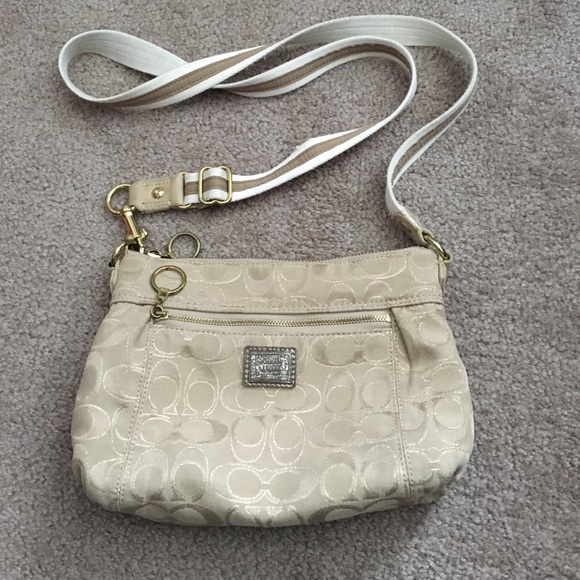 Small cross body bag