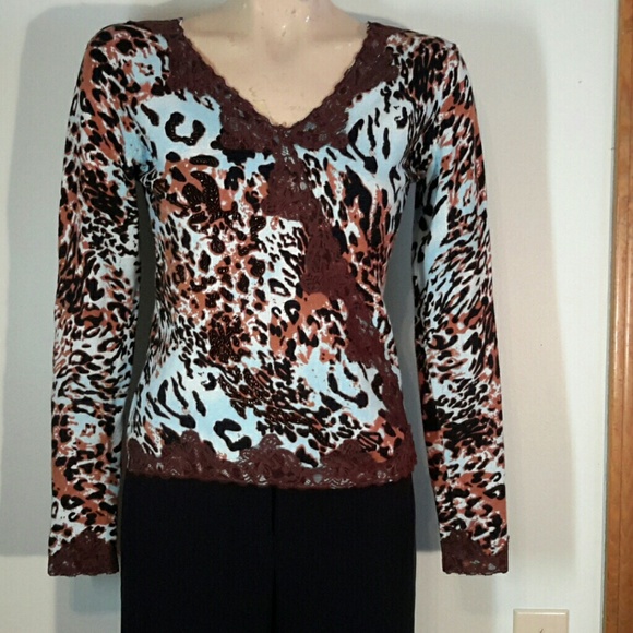 Fun Cache Leopard Print sweater Small