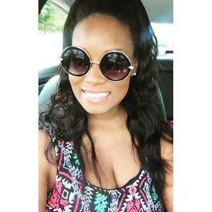 Meet your Posher, Monique