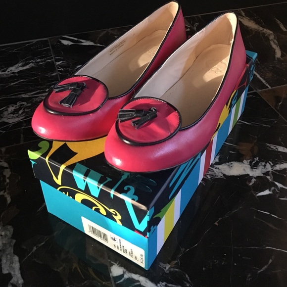 C.Wonder Tassel Flats