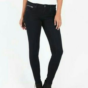 Min Slim Fit Skinny Jeans