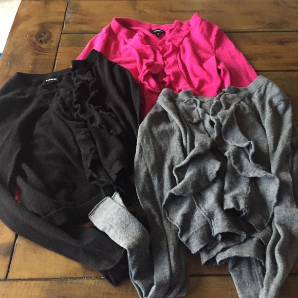 Set of 3 cropped ruffled sweaters